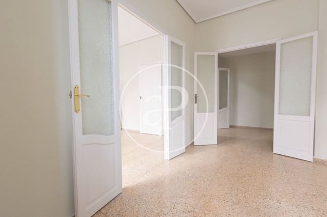 Apartamento de 4 habitaciones en La Gran Via, València ciudad en alquiler - 2.300 € (Ref: 10044909)