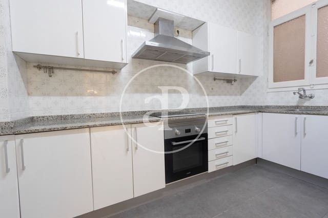 Apartamento de 4 habitaciones en La Gran Via, València ciudad en alquiler - 2.300 € (Ref: 10044909)