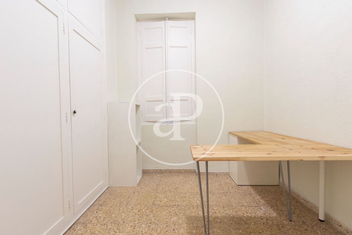 Apartamento de 4 habitaciones en València ciudad en alquiler - 2.300 € (Ref: 10044909)