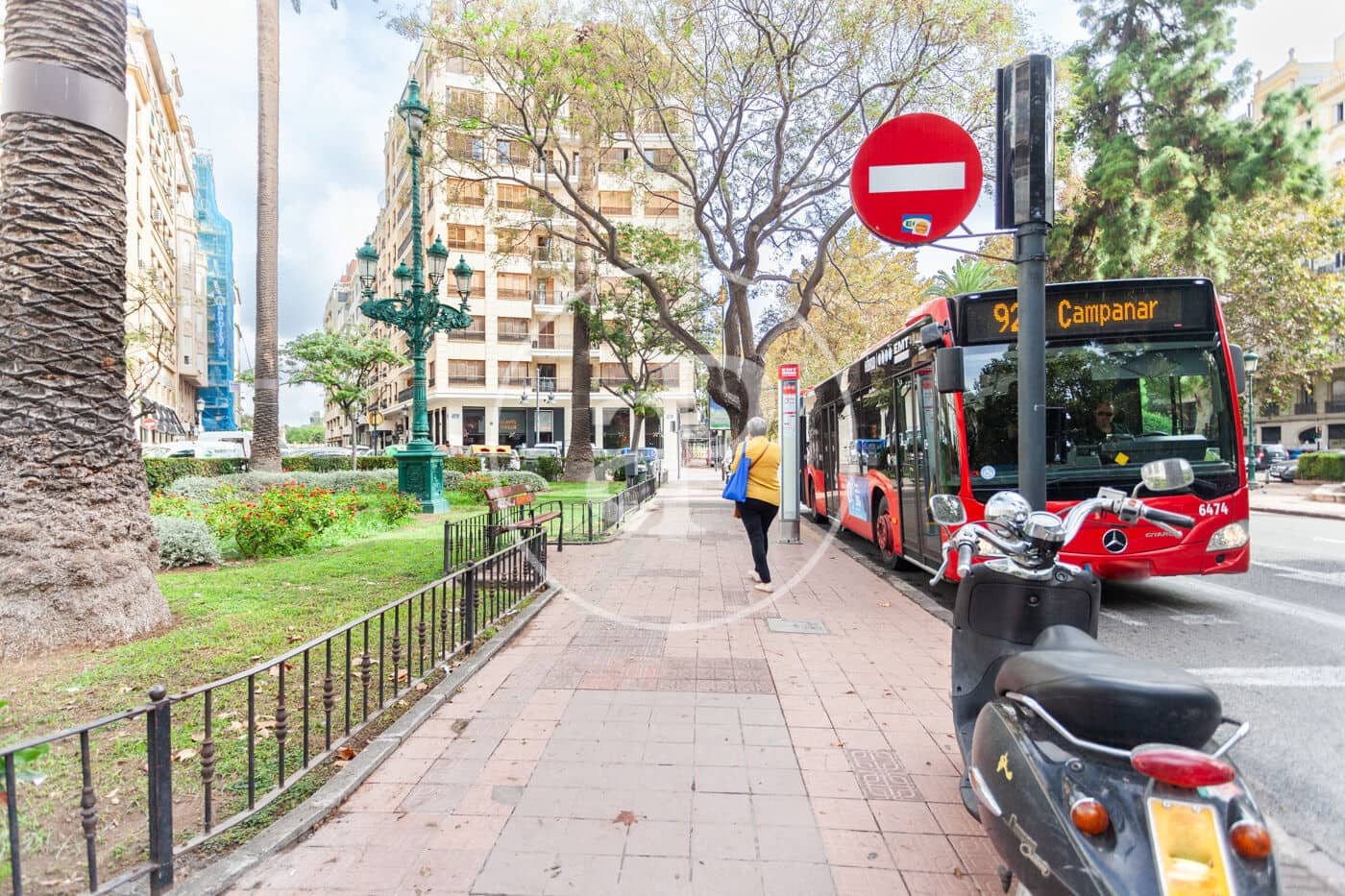 Apartamento de 4 habitaciones en València ciudad en alquiler - 2.300 € (Ref: 10044909)
