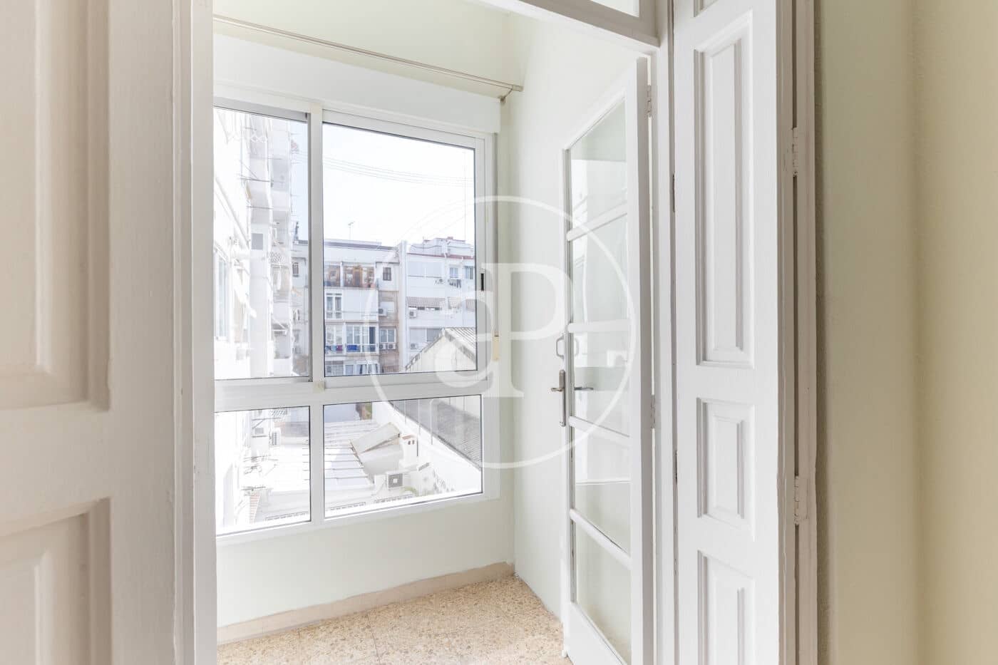 4 bedroom Apartment for rent in Valencia city - € 2,300 (Ref: 10044909)