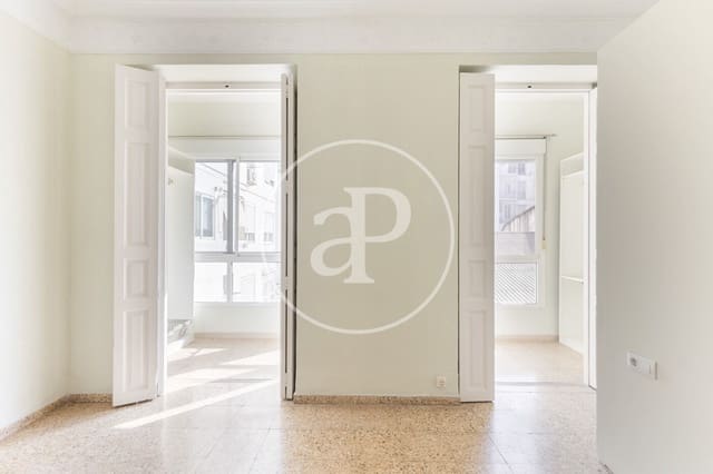 4 slaapkamer Appartement te huur in La Gran Via, Valencia stad - € 2.300 (Ref: 10044909)