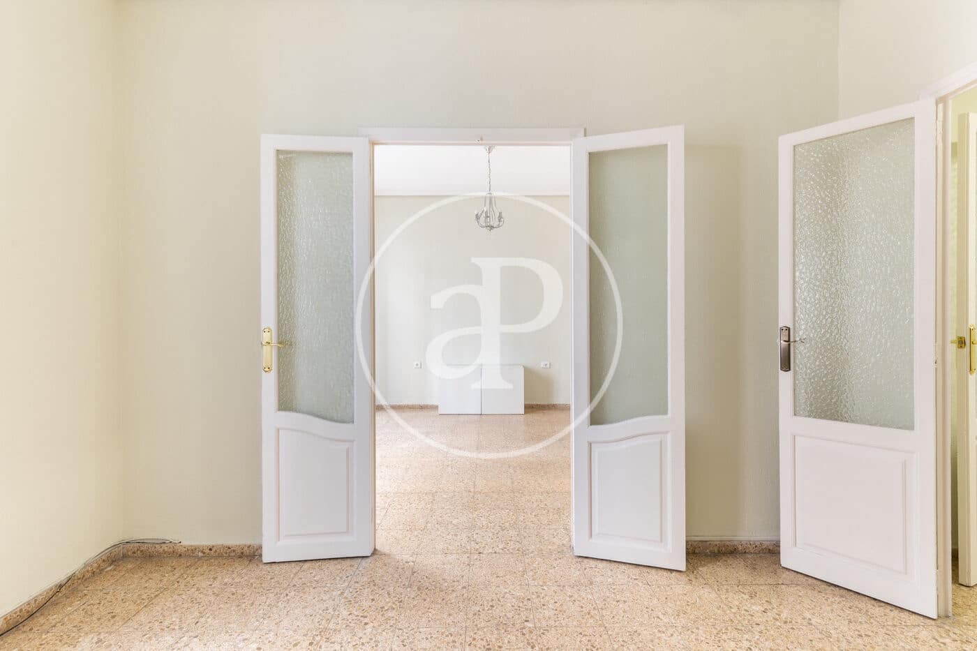 4 bedroom Apartment for rent in Valencia city - € 2,300 (Ref: 10044909)