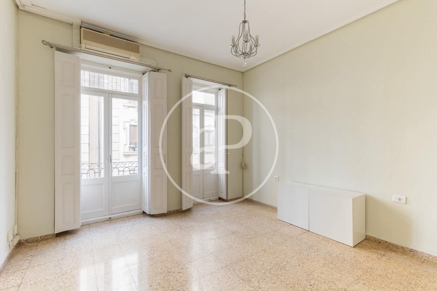 4 bedroom Apartment for rent in Valencia city - € 2,300 (Ref: 10044909)