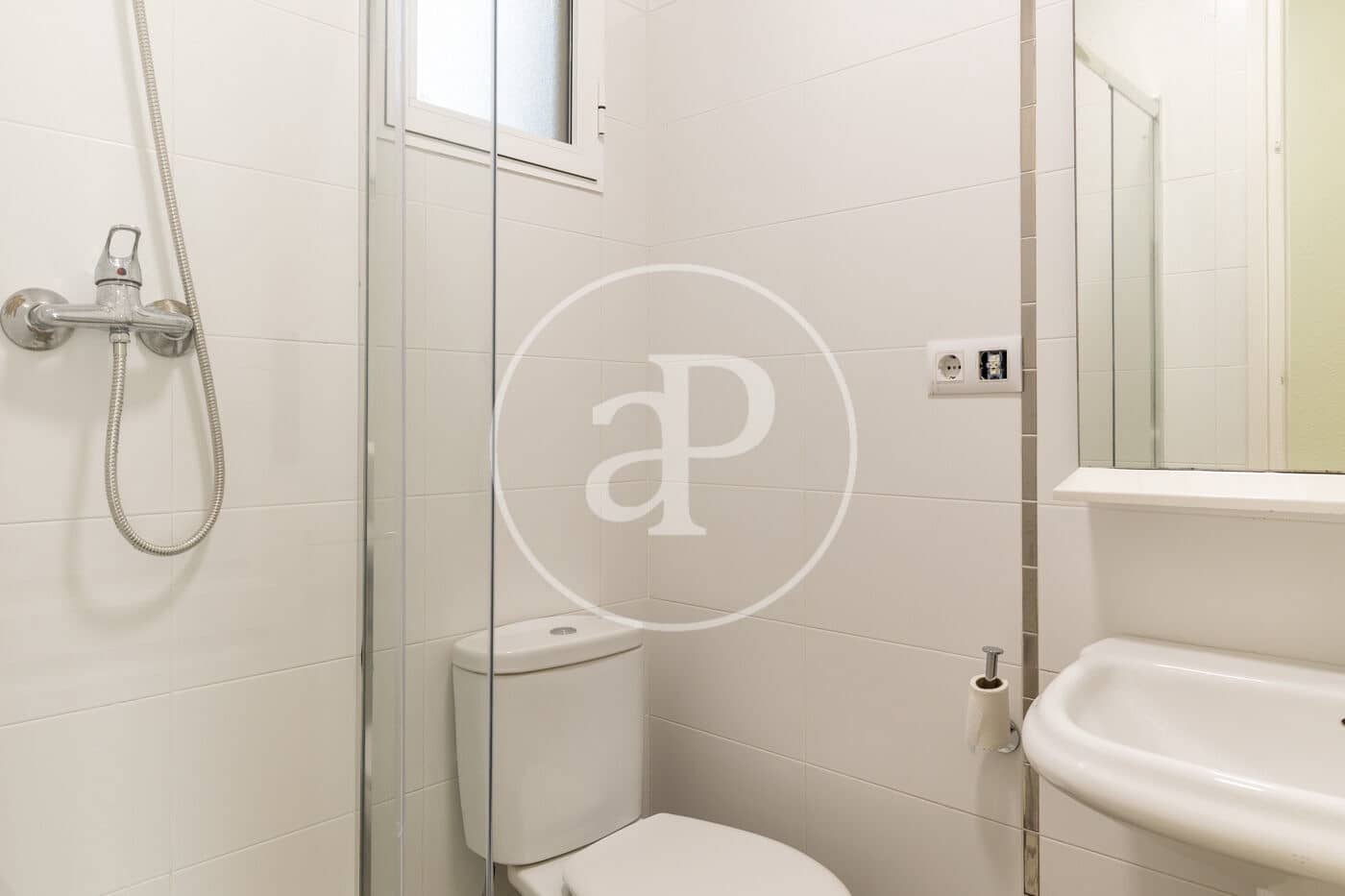4 bedroom Apartment for rent in Valencia city - € 2,300 (Ref: 10044909)