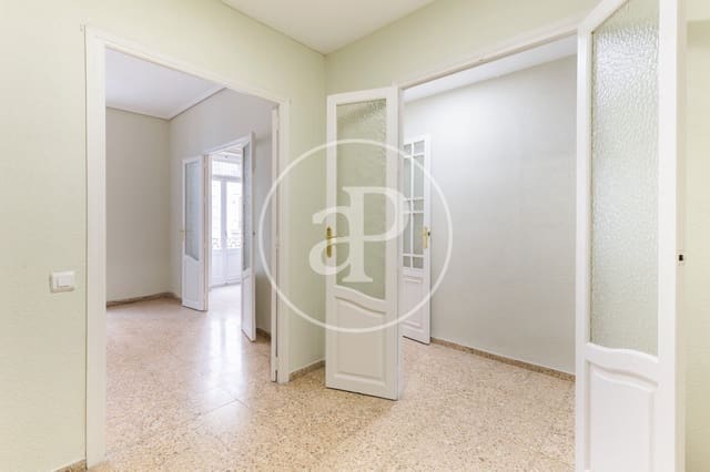 4 slaapkamer Appartement te huur in La Gran Via, Valencia stad - € 2.300 (Ref: 10044909)