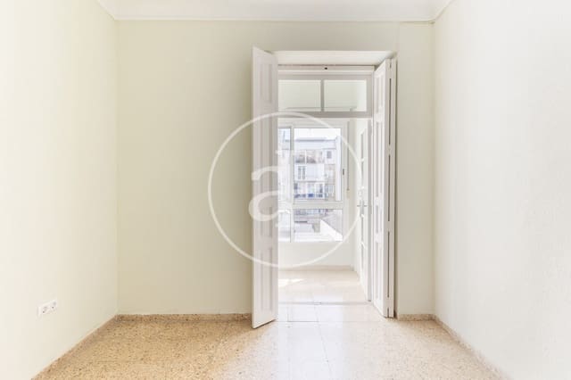 4 slaapkamer Appartement te huur in La Gran Via, Valencia stad - € 2.300 (Ref: 10044909)