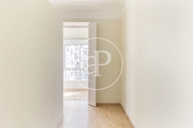 4 slaapkamer Appartement te huur in La Gran Via, Valencia stad - € 2.300 (Ref: 10044909)