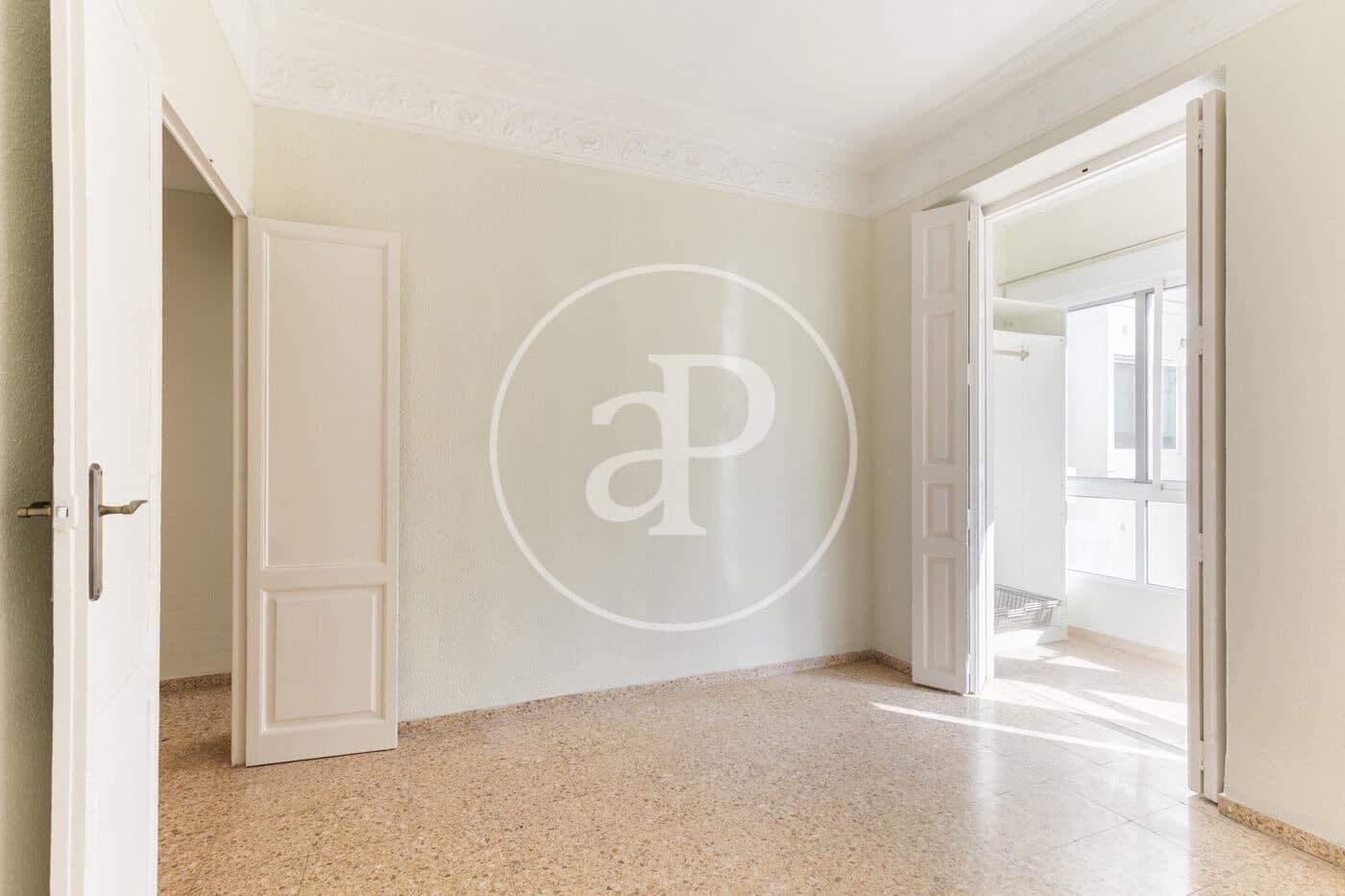 4 bedroom Apartment for rent in Valencia city - € 2,300 (Ref: 10044909)