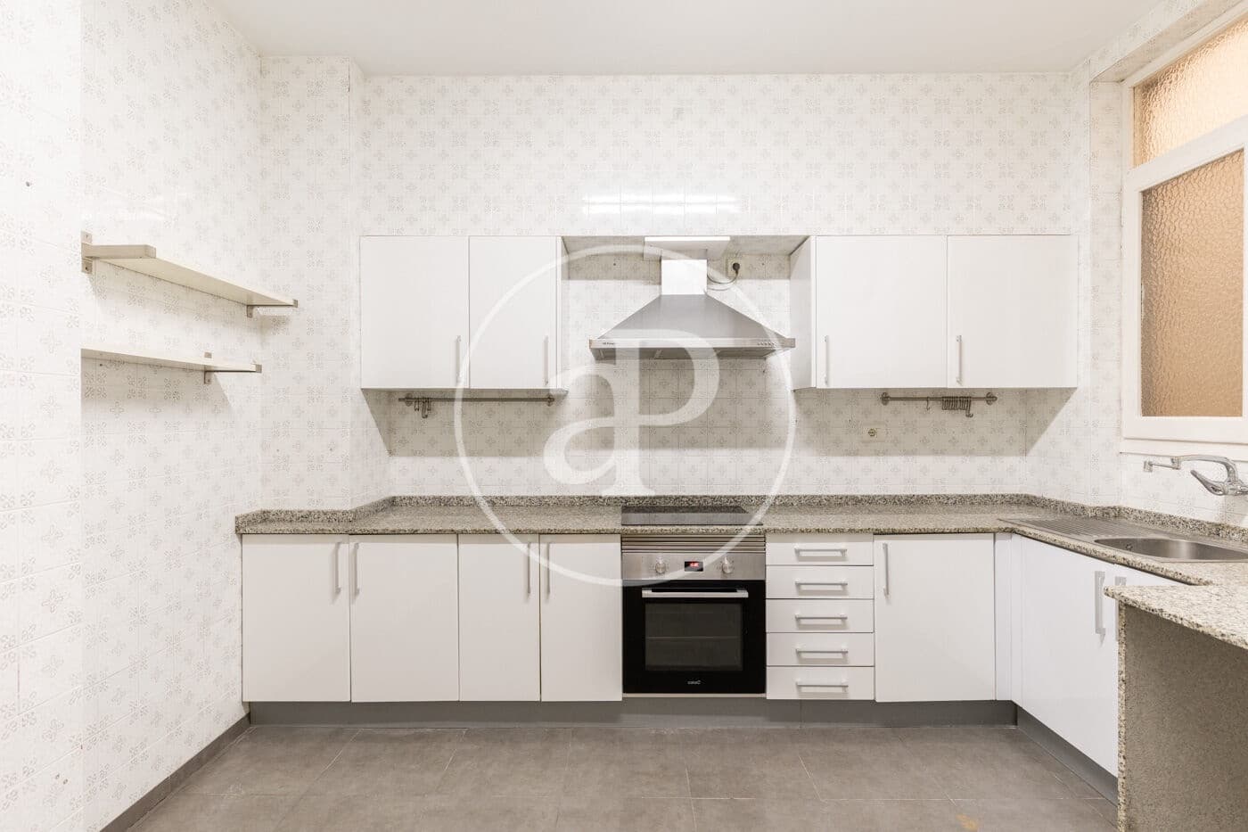 4 bedroom Apartment for rent in Valencia city - € 2,300 (Ref: 10044909)