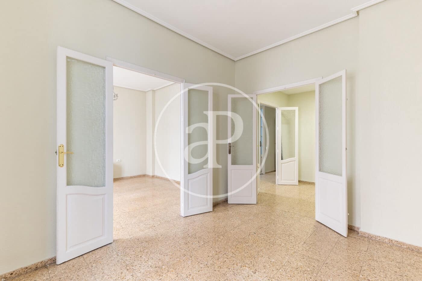 4 bedroom Apartment for rent in Valencia city - € 2,300 (Ref: 10044909)