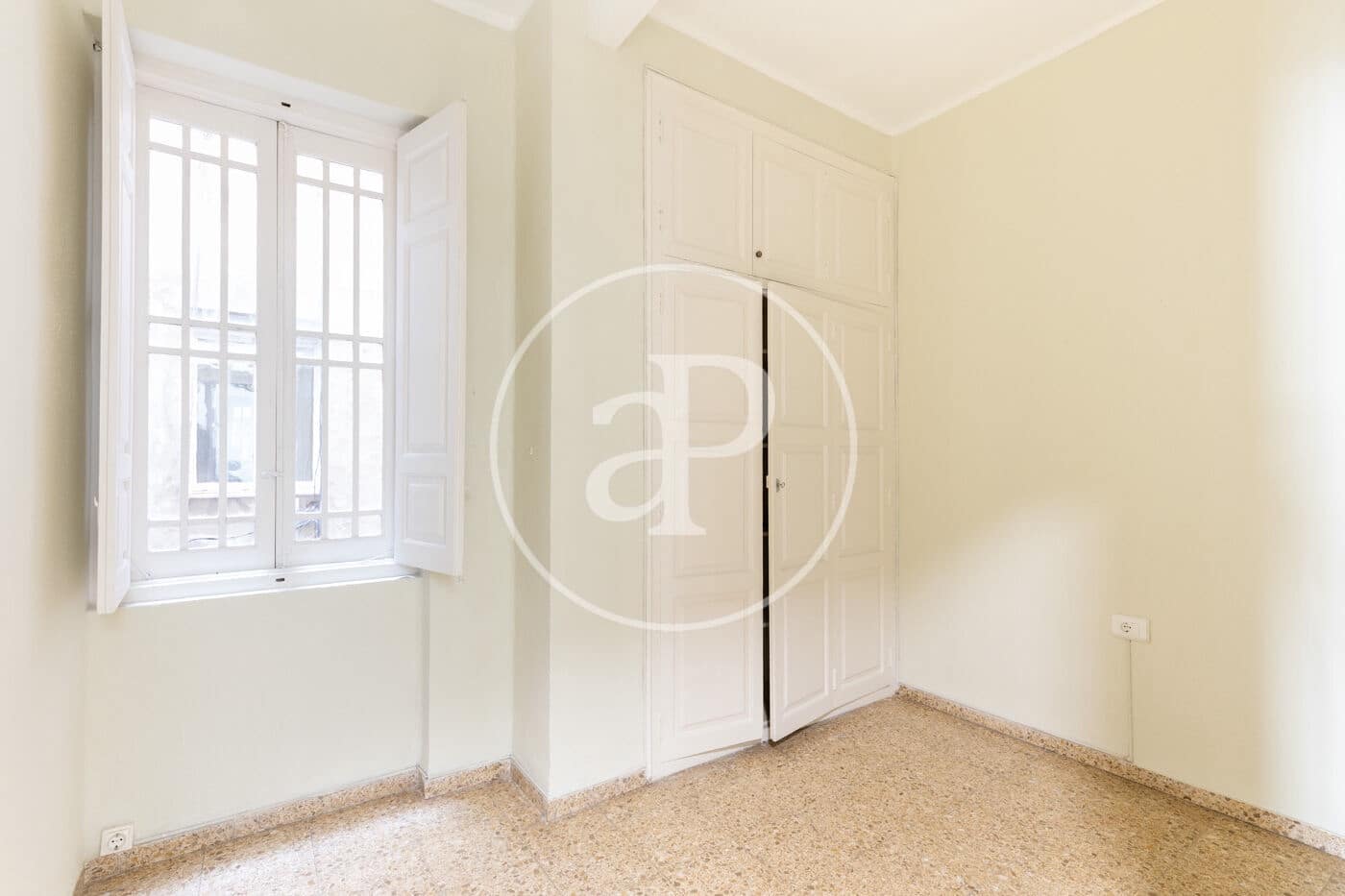 4 bedroom Apartment for rent in Valencia city - € 2,300 (Ref: 10044909)