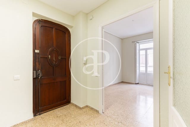 4 slaapkamer Appartement te huur in La Gran Via, Valencia stad - € 2.300 (Ref: 10044909)