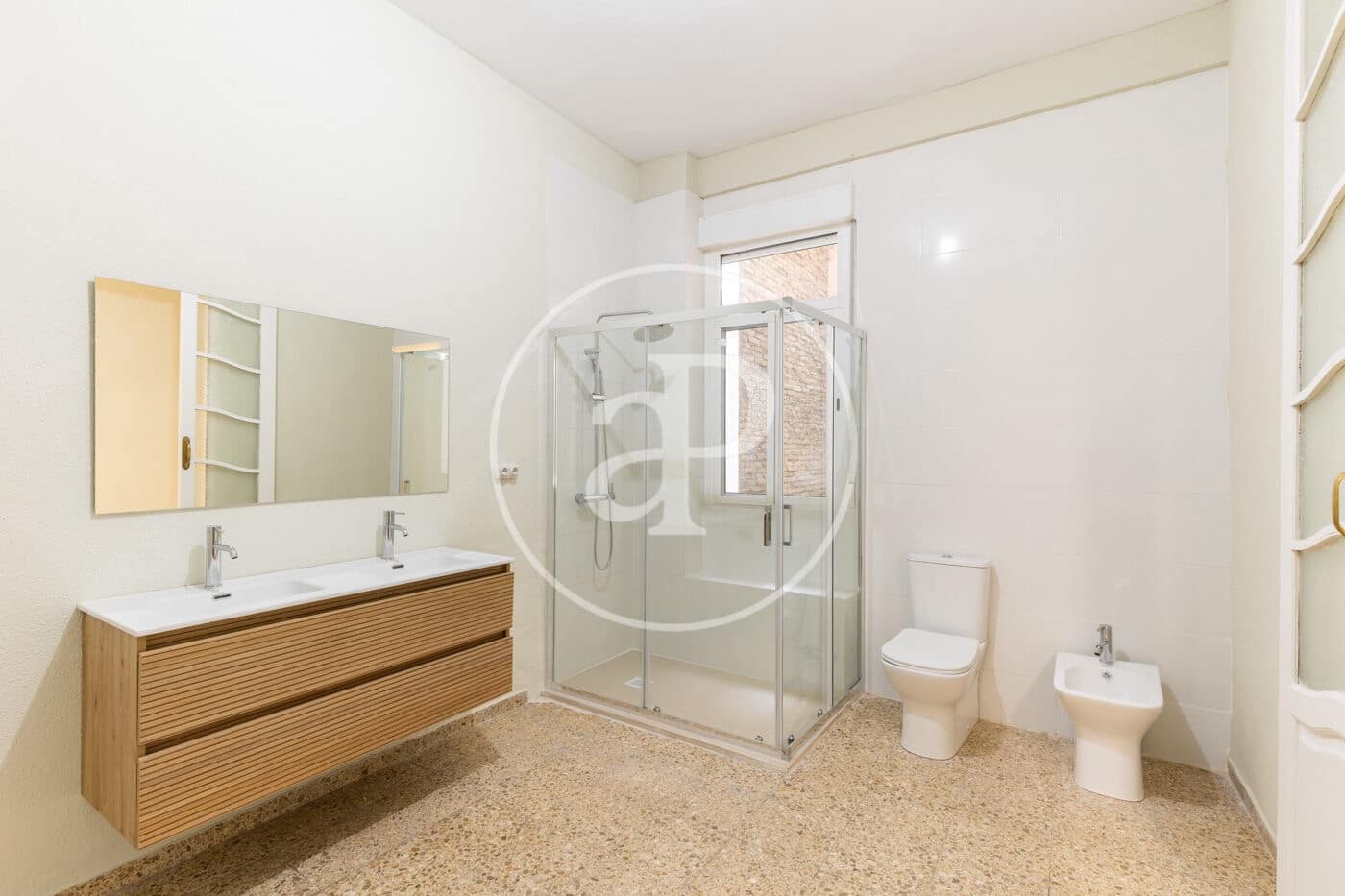 4 bedroom Apartment for rent in Valencia city - € 2,300 (Ref: 10044909)