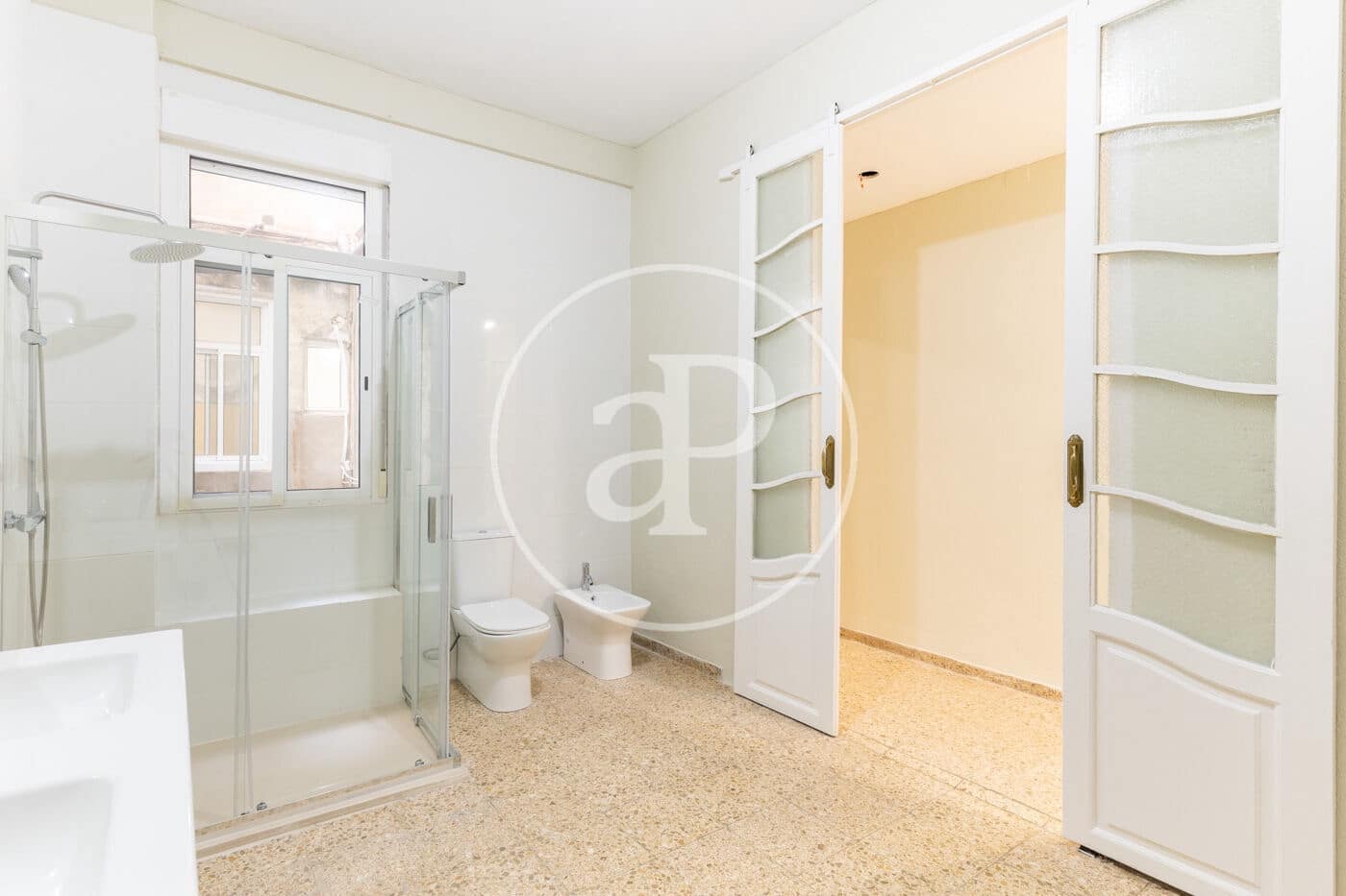 4 bedroom Apartment for rent in Valencia city - € 2,300 (Ref: 10044909)