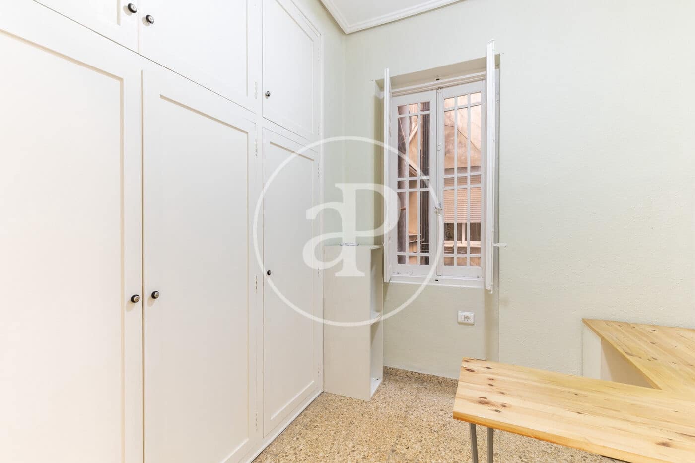 4 bedroom Apartment for rent in Valencia city - € 2,300 (Ref: 10044909)