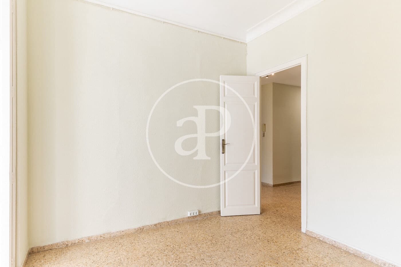 4 bedroom Apartment for rent in Valencia city - € 2,300 (Ref: 10044909)