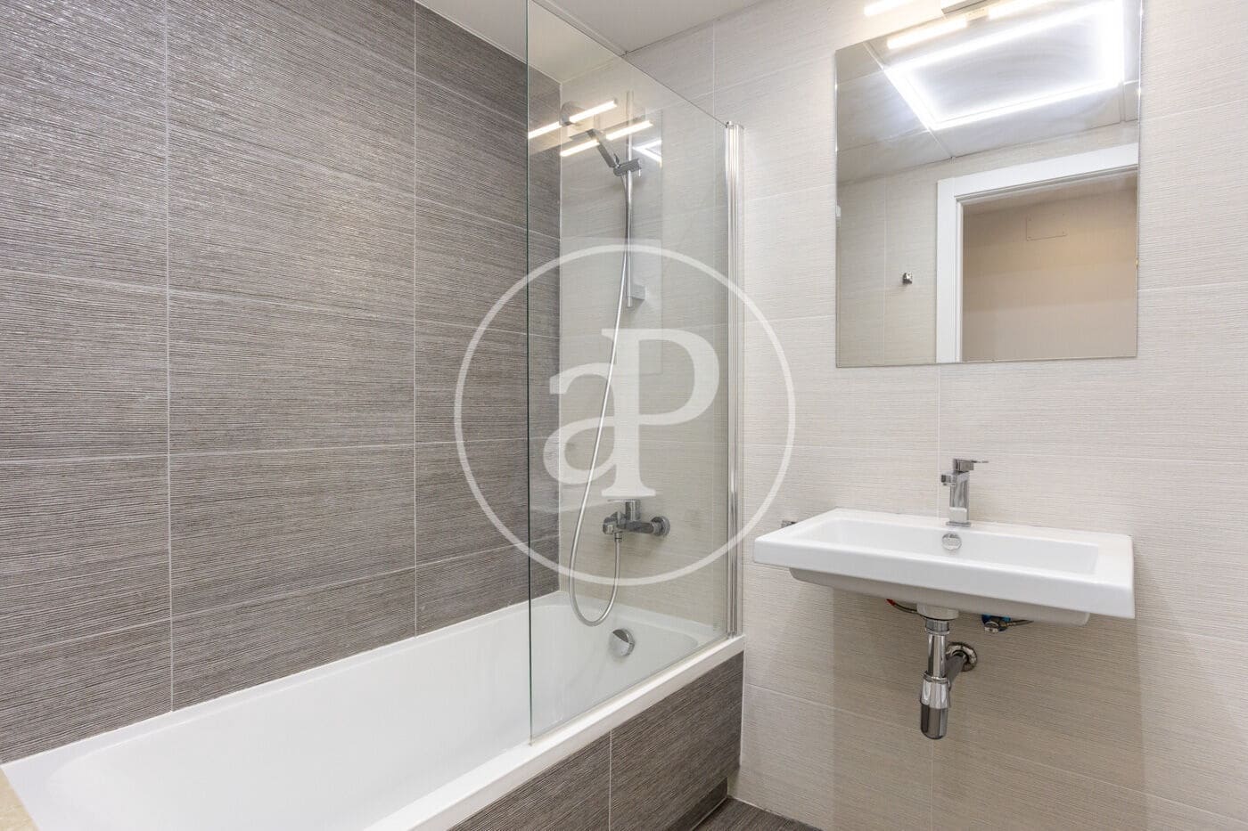 3 makuuhuone Huoneisto myytävänä paikassa Valencia kaupunki mukana uima-altaan - 630 000 € (Ref: 10047430)