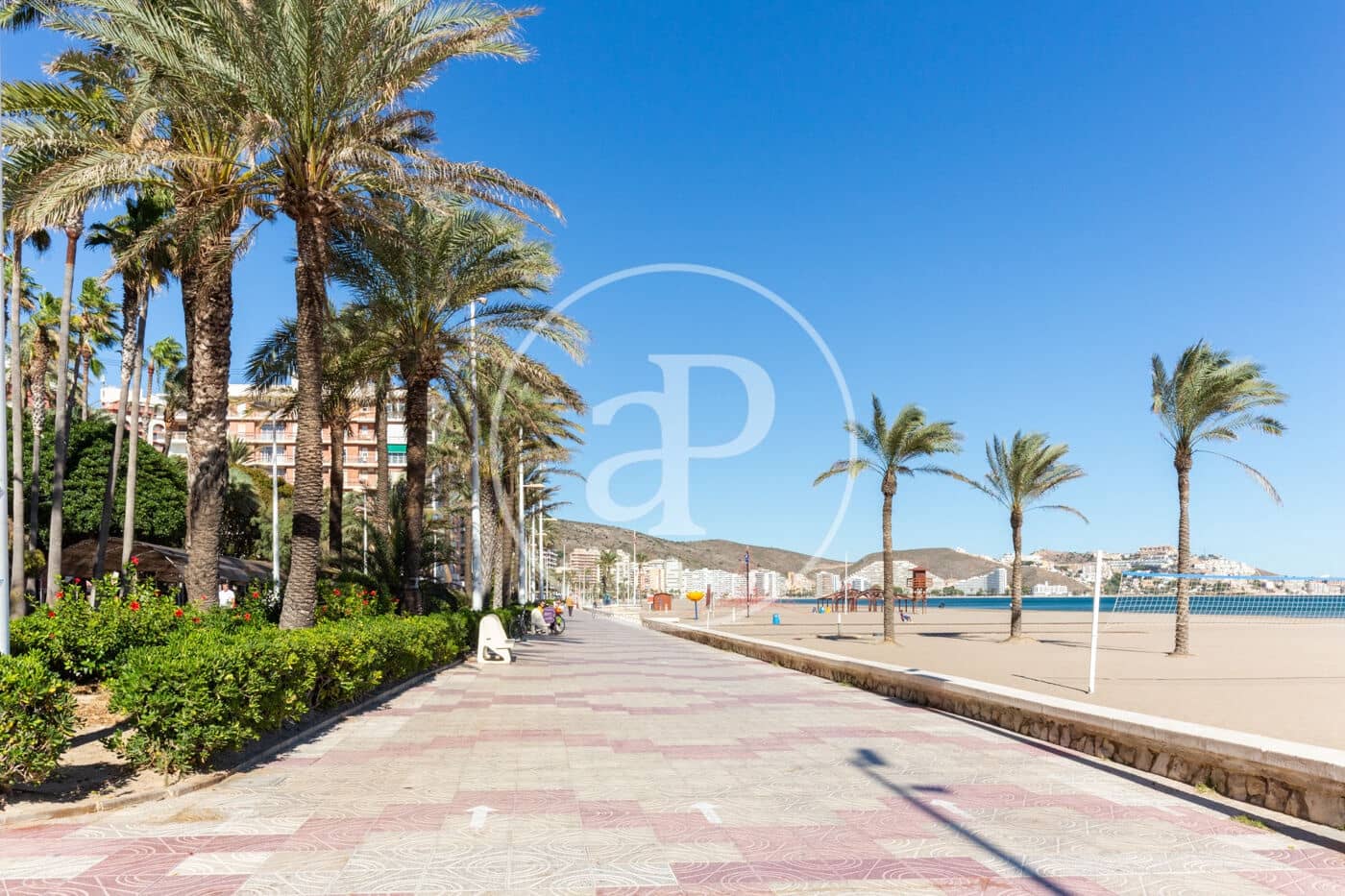 2 sovrum Lägenhet att hyra i Cullera med pool - 1 200 € (Ref: 10047431)