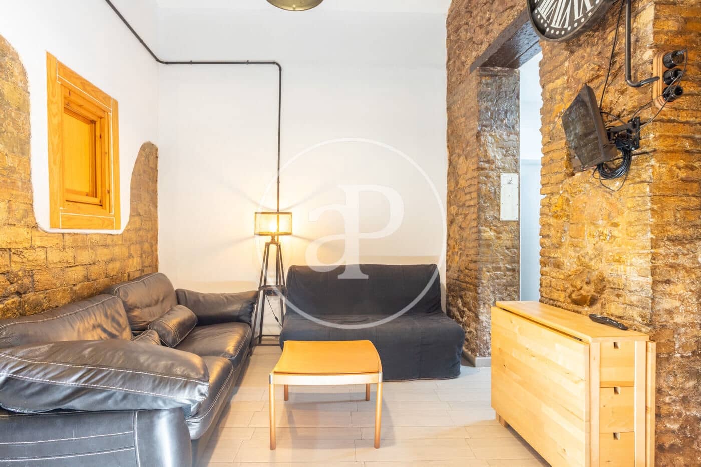 Chalet de 8 habitaciones en València ciudad en venta - 879.000 € (Ref: 10049408)