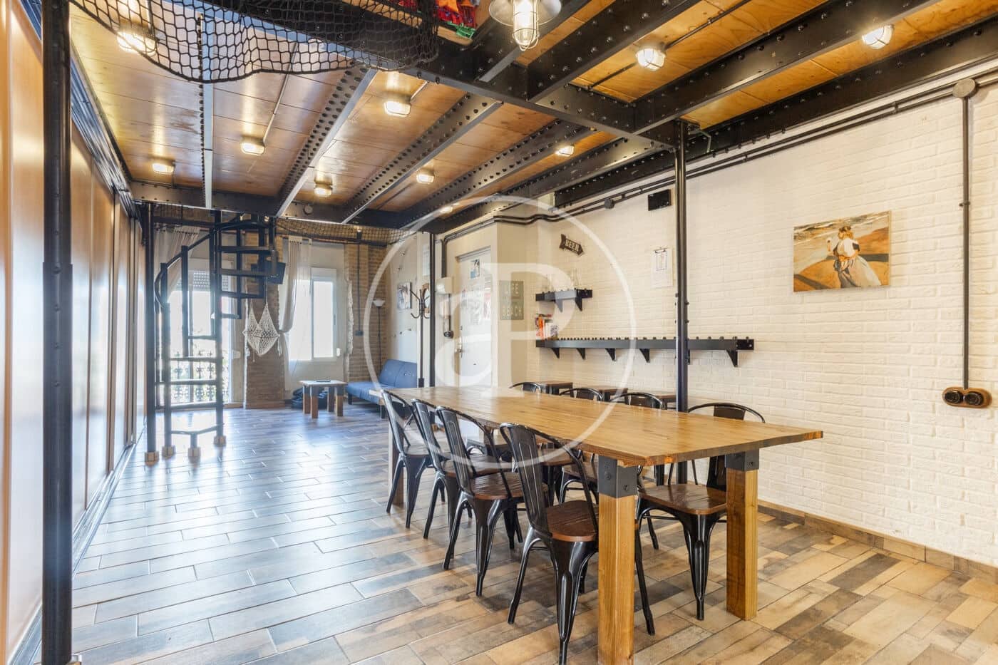 Chalet de 8 habitaciones en València ciudad en venta - 879.000 € (Ref: 10049408)