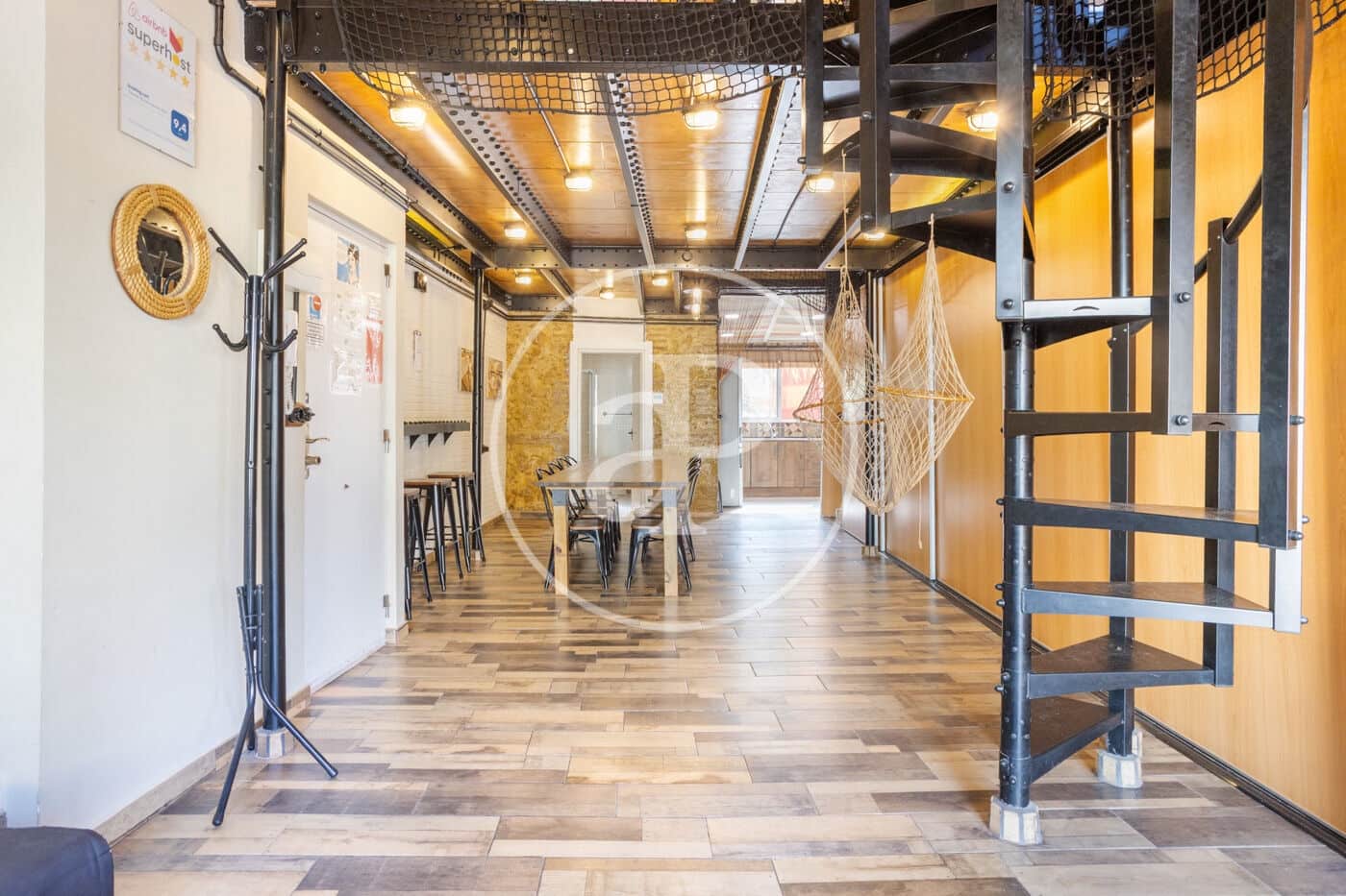 Chalet de 8 habitaciones en València ciudad en venta - 879.000 € (Ref: 10049408)