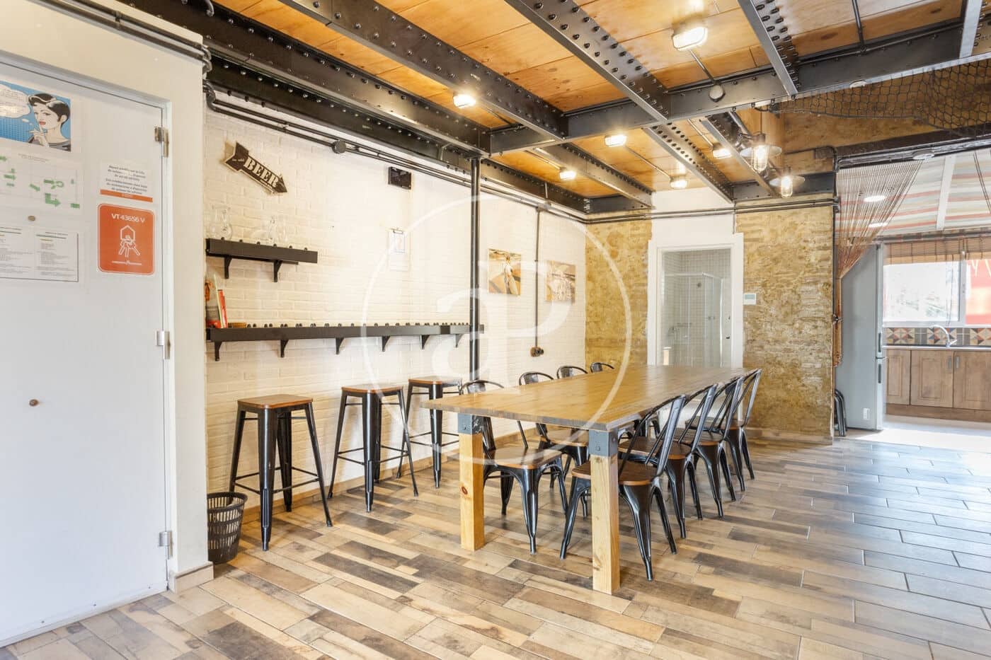 Chalet de 8 habitaciones en València ciudad en venta - 879.000 € (Ref: 10049408)