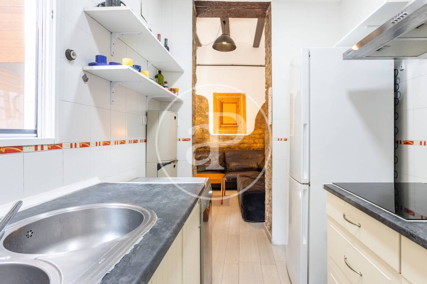 Chalet de 8 habitaciones en València ciudad en venta - 879.000 € (Ref: 10049408)