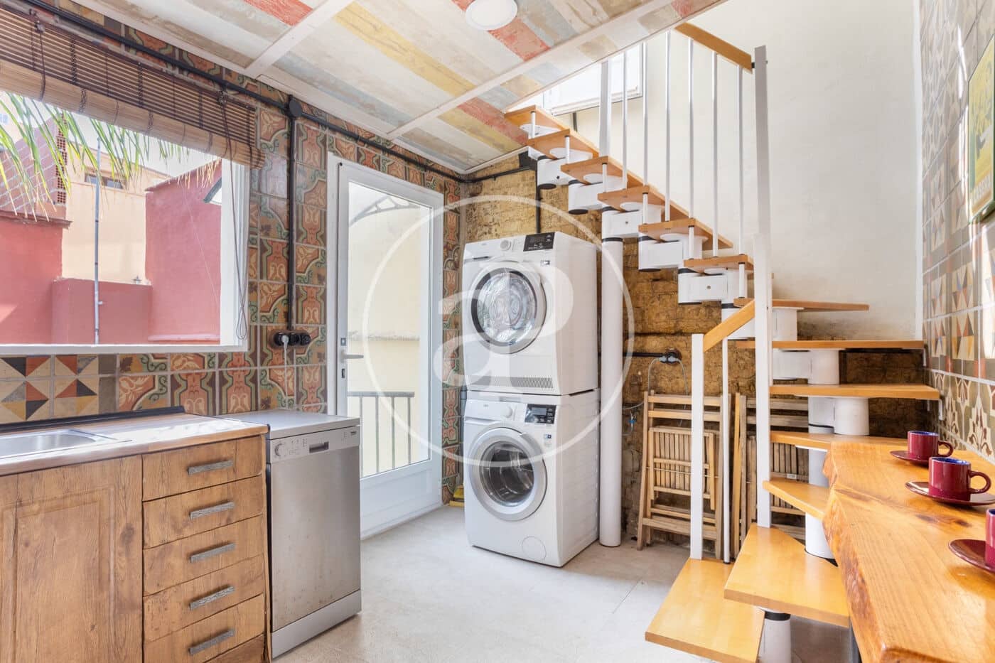 Chalet de 8 habitaciones en València ciudad en venta - 879.000 € (Ref: 10049408)