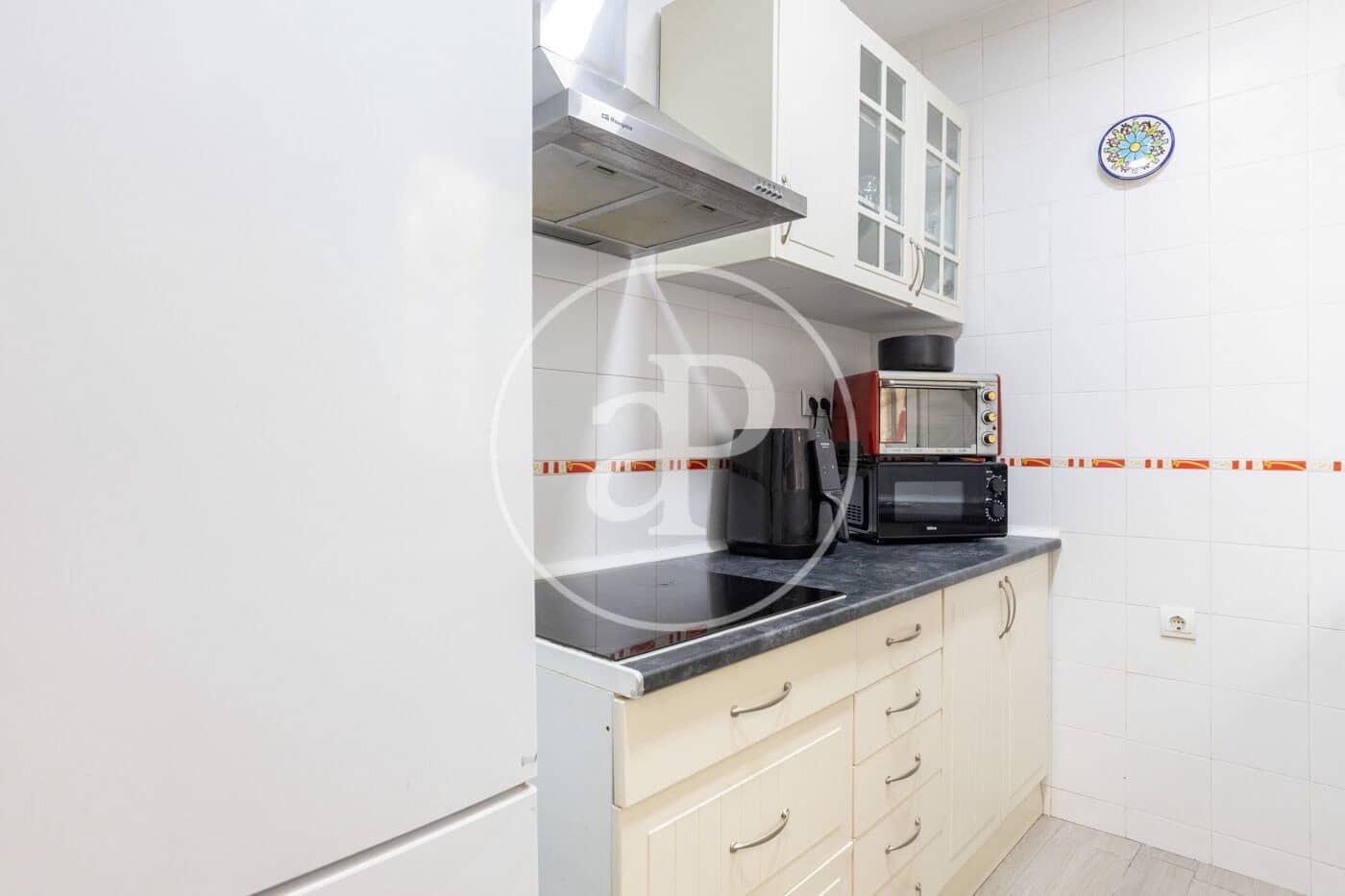 Chalet de 8 habitaciones en València ciudad en venta - 879.000 € (Ref: 10049408)