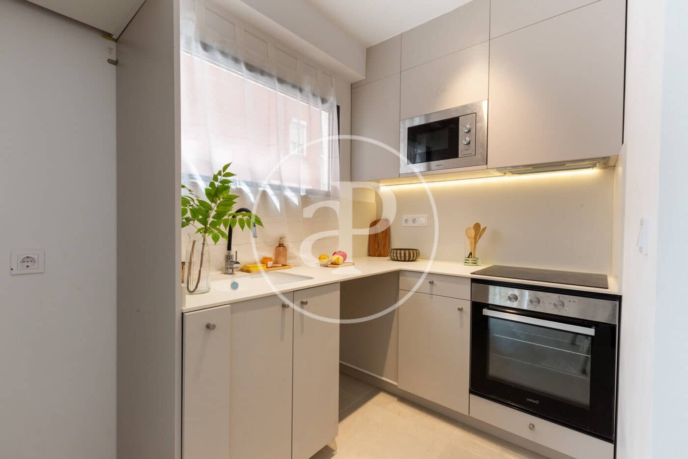 3 slaapkamer Appartement te koop in Valencia stad - € 240.000 (Ref: 10055419)