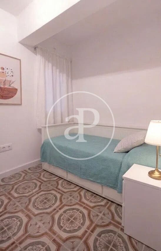 3 sovrum Lägenhet att hyra i Valencia stad - 1 700 € (Ref: 10055421)