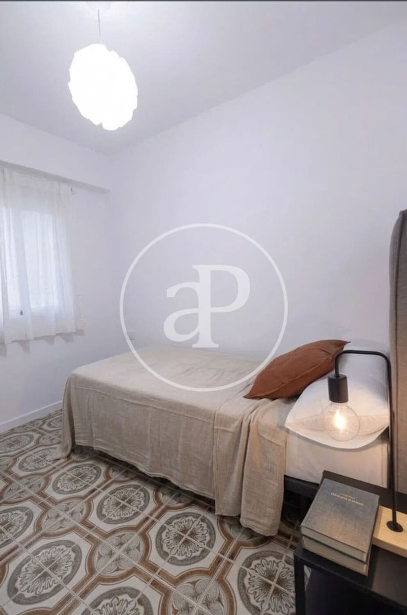 3 sovrum Lägenhet att hyra i Valencia stad - 1 700 € (Ref: 10055421)