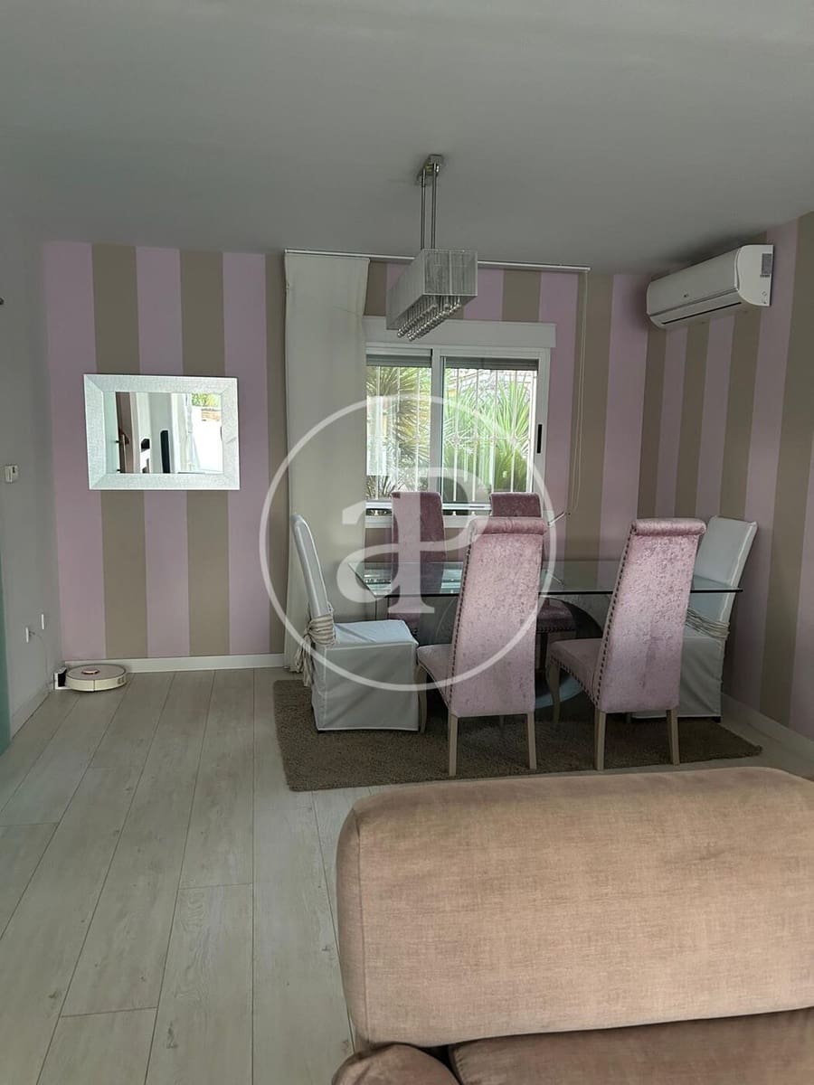 Apartamento de 4 habitaciones en Riba-roja de Túria en alquiler con piscina garaje - 2.700 € (Ref: 10062095)