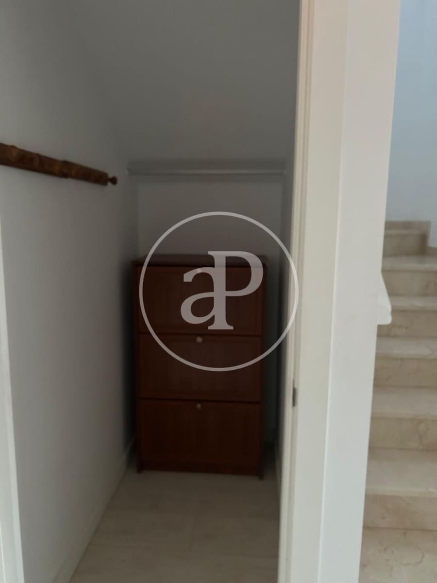 Apartamento de 4 habitaciones en Riba-roja de Túria en alquiler con piscina garaje - 2.700 € (Ref: 10062095)