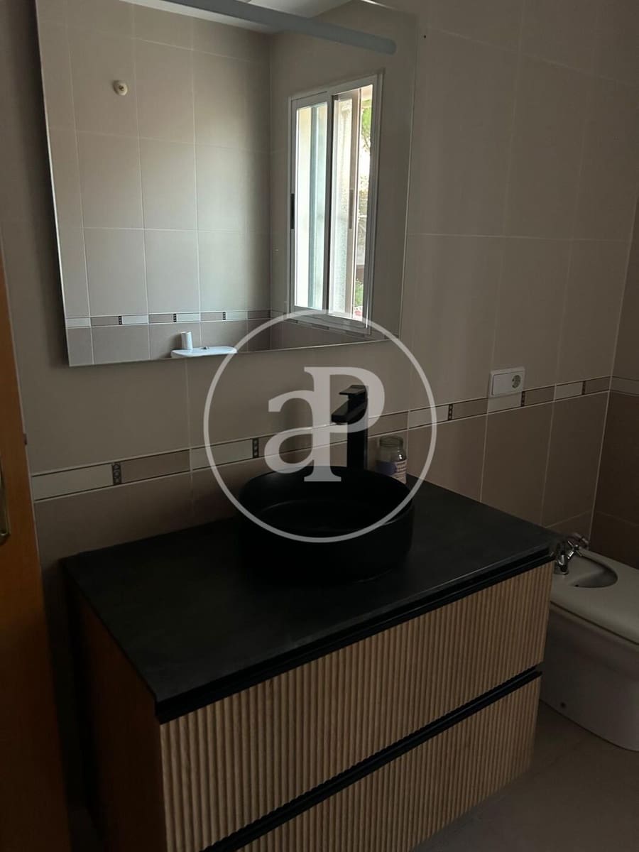 Apartamento de 4 habitaciones en Riba-roja de Túria en alquiler con piscina garaje - 2.700 € (Ref: 10062095)