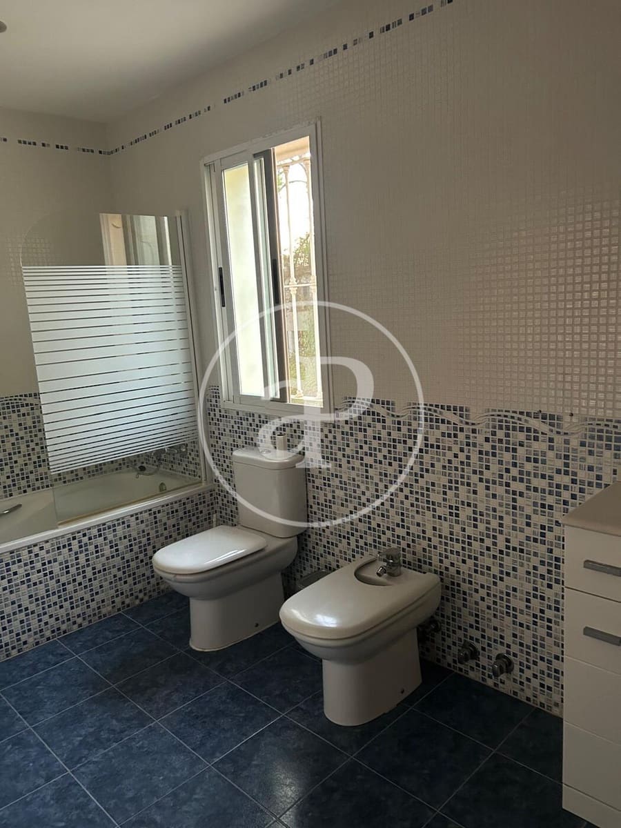 Apartamento de 4 habitaciones en Riba-roja de Túria en alquiler con piscina garaje - 2.700 € (Ref: 10062095)