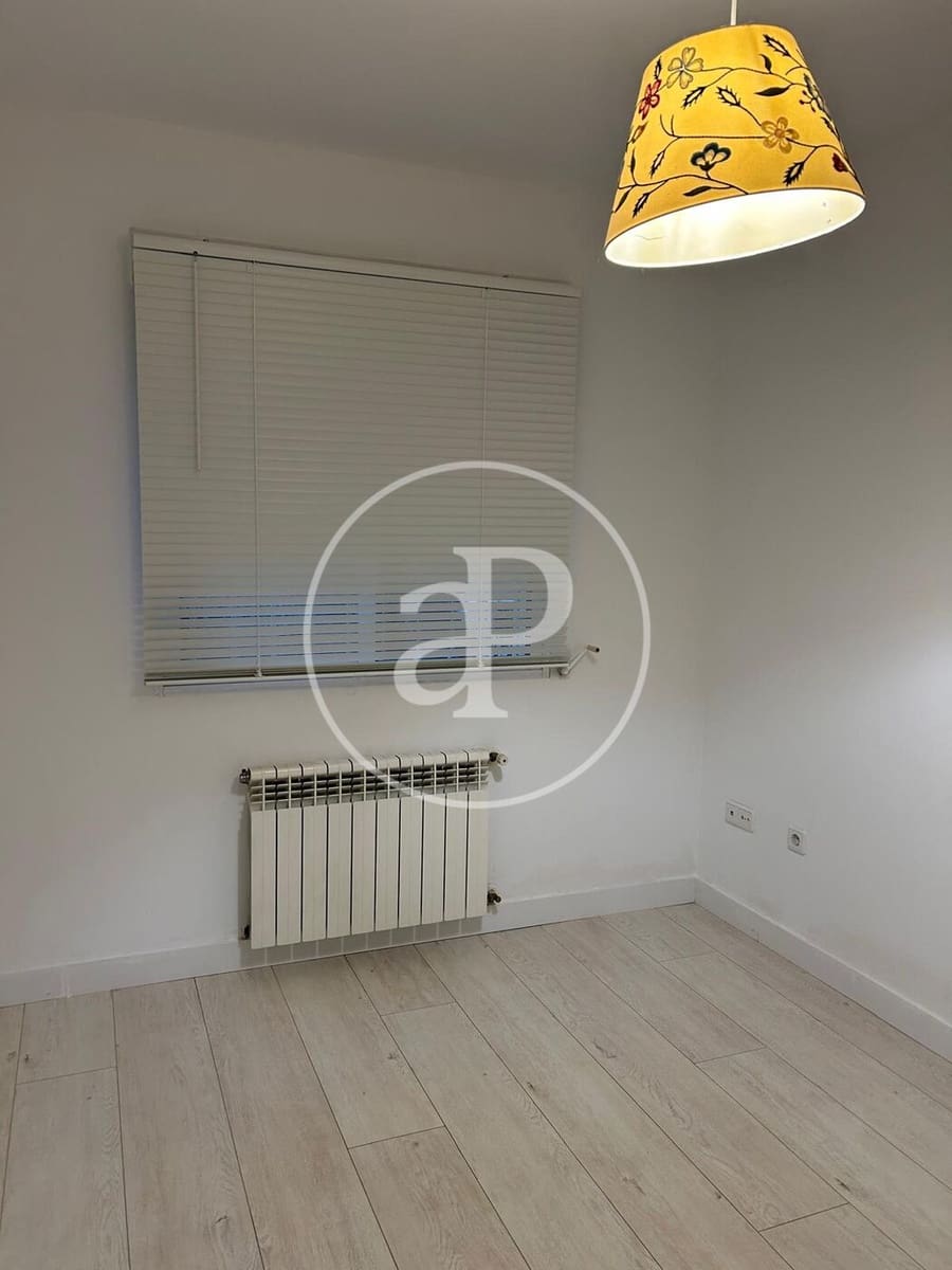Apartamento de 4 habitaciones en Riba-roja de Túria en alquiler con piscina garaje - 2.700 € (Ref: 10062095)