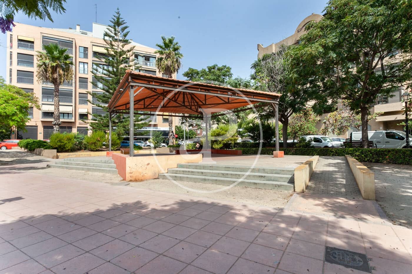 4 bedroom Penthouse for sale in Valencia city with pool garage - € 900,000 (Ref: 10062098)
