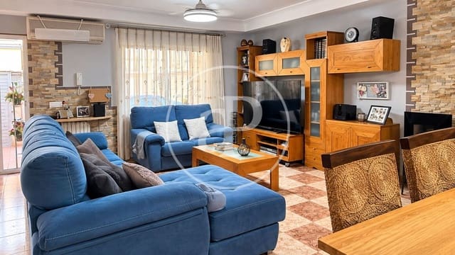 4 makuuhuone Huvila myytävänä paikassa Vilamarxant / Villamarchante - 315 000 € (Ref: 10064595)