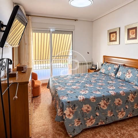4 makuuhuone Huvila myytävänä paikassa Vilamarxant / Villamarchante - 315 000 € (Ref: 10064595)