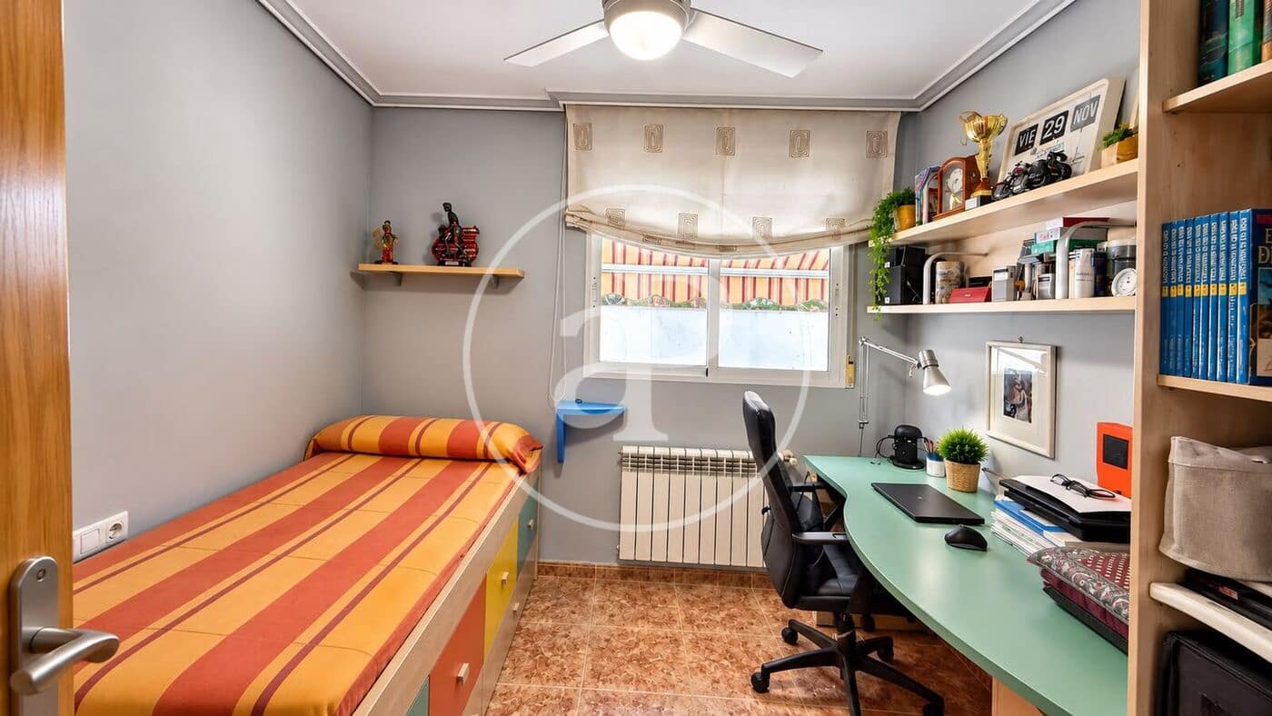 4 makuuhuone Huvila myytävänä paikassa Vilamarxant / Villamarchante - 315 000 € (Ref: 10064595)