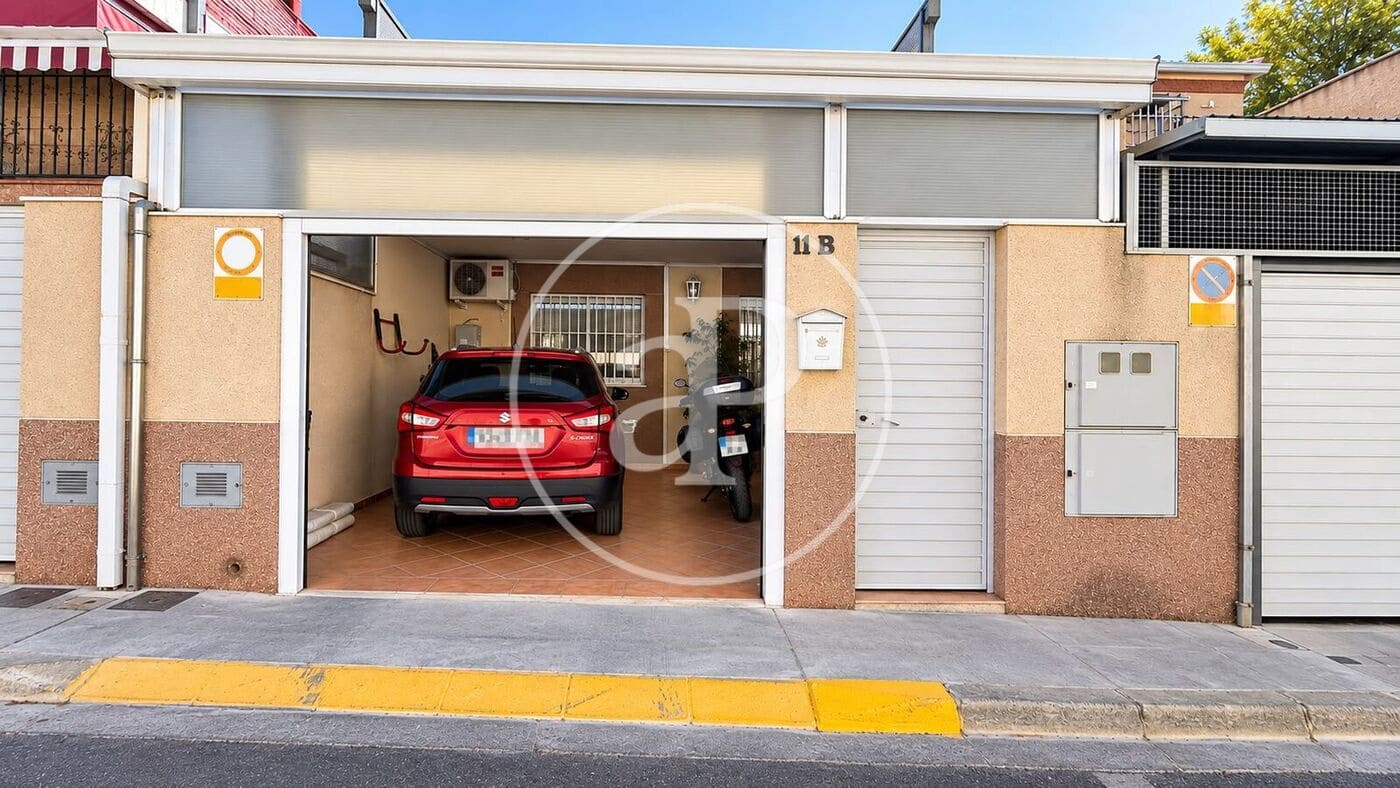 4 makuuhuone Huvila myytävänä paikassa Vilamarxant / Villamarchante - 315 000 € (Ref: 10064595)