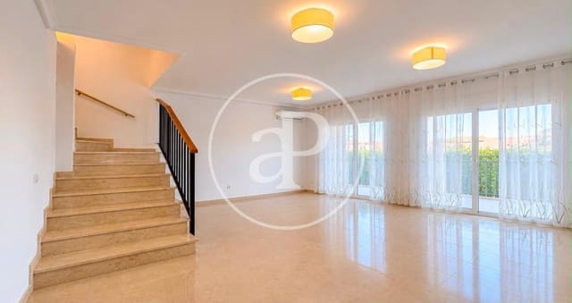 4 makuuhuone Huvila myytävänä paikassa Chiva mukana uima-altaan - 359 000 € (Ref: 10075588)