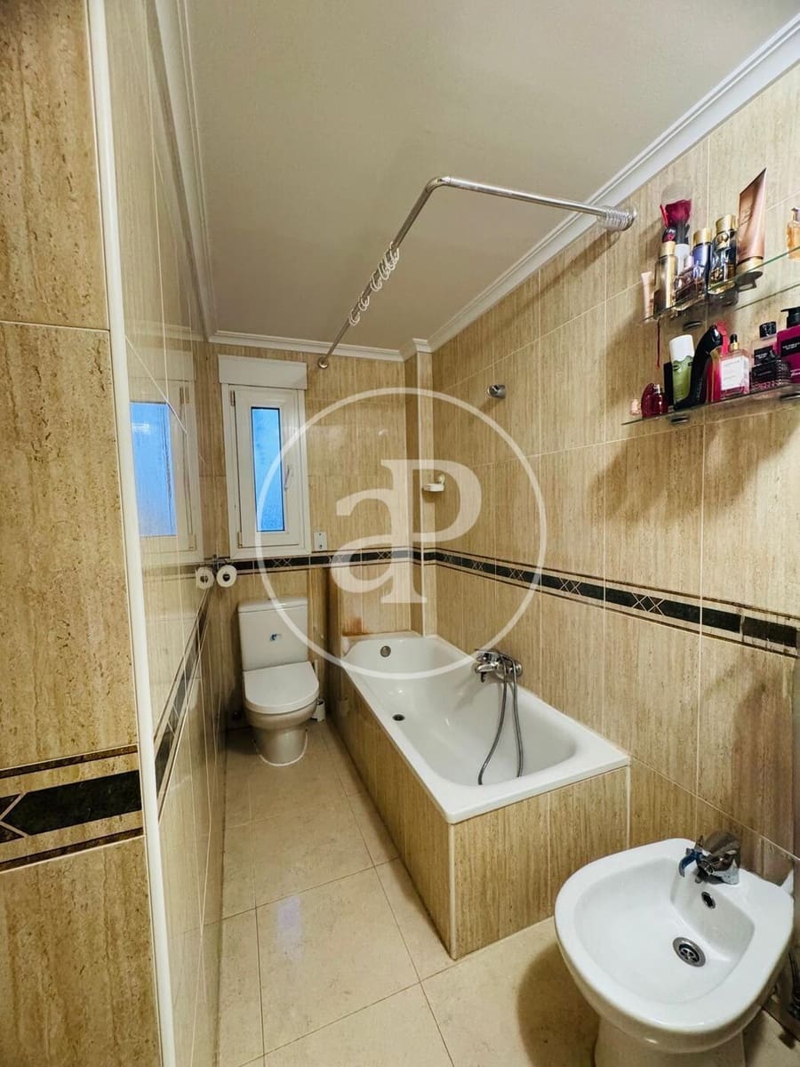 4 makuuhuone Huvila myytävänä paikassa Chiva mukana uima-altaan - 359 000 € (Ref: 10075588)