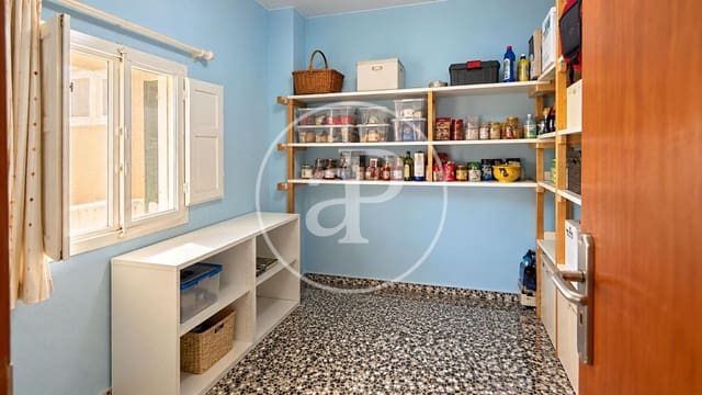 4 makuuhuone Huvila myytävänä paikassa Pedralba - 290 000 € (Ref: 10078200)
