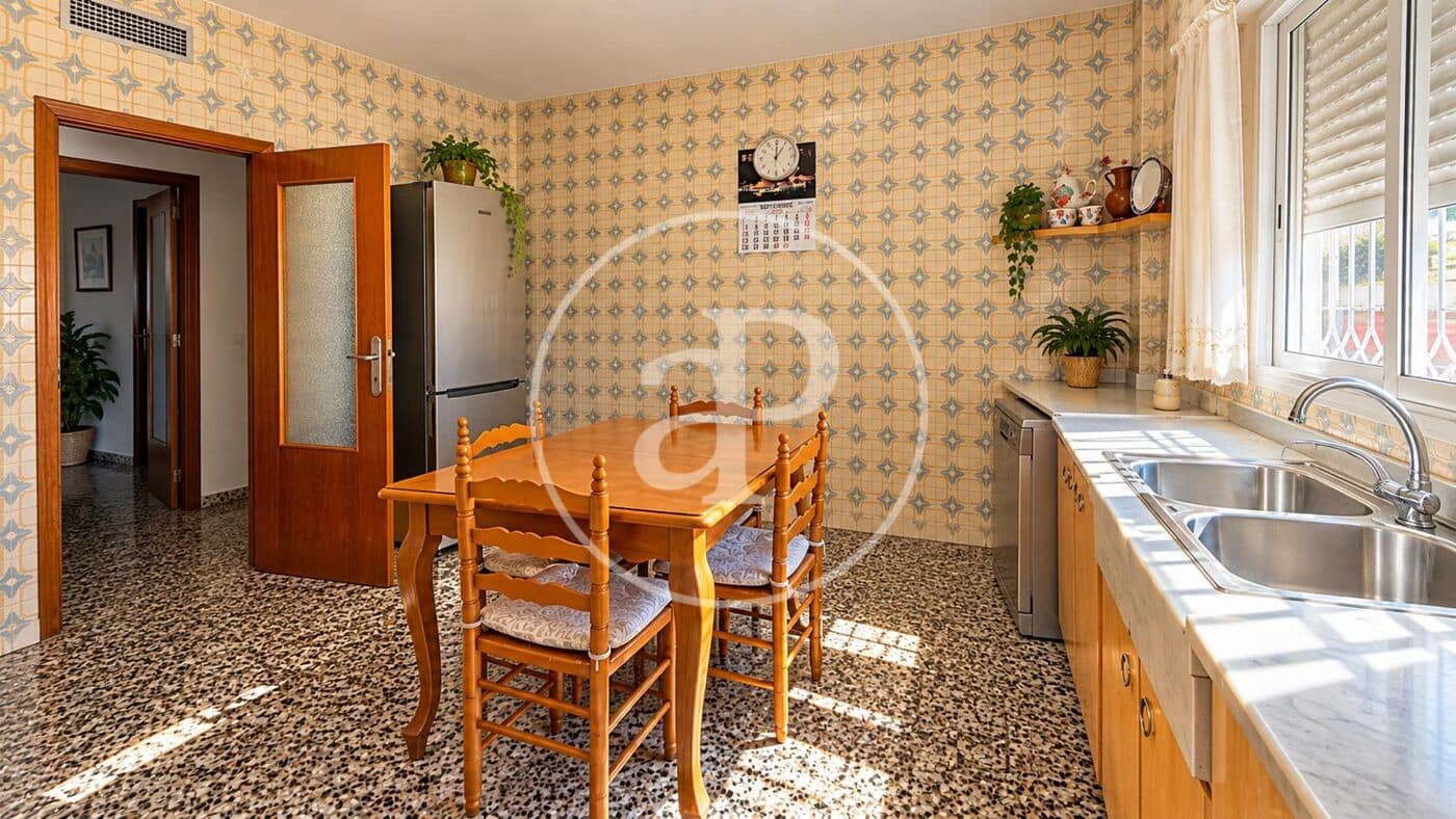 4 quarto Moradia para venda em Pedralba - 290 000 € (Ref: 10078200)