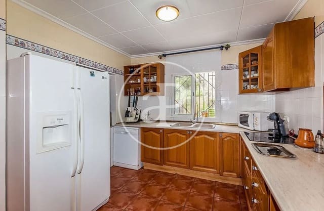7 makuuhuone Huvila myytävänä paikassa Vilamarxant / Villamarchante mukana uima-altaan - 499 000 € (Ref: 10081103)