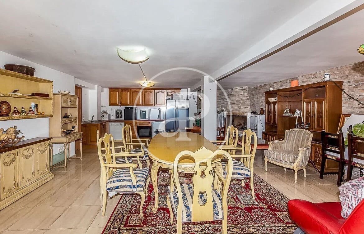 7 makuuhuone Huvila myytävänä paikassa Vilamarxant / Villamarchante mukana uima-altaan - 499 000 € (Ref: 10081103)