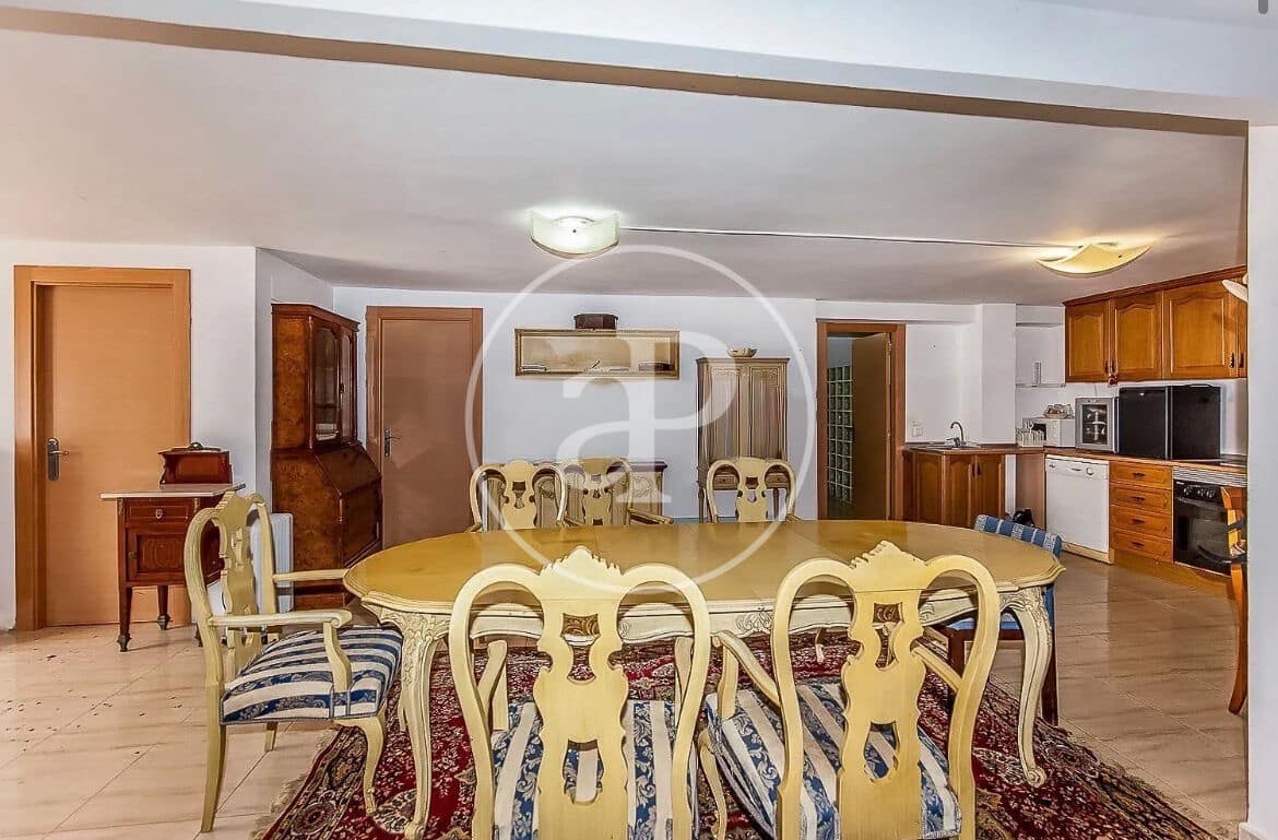 7 makuuhuone Huvila myytävänä paikassa Vilamarxant / Villamarchante mukana uima-altaan - 499 000 € (Ref: 10081103)